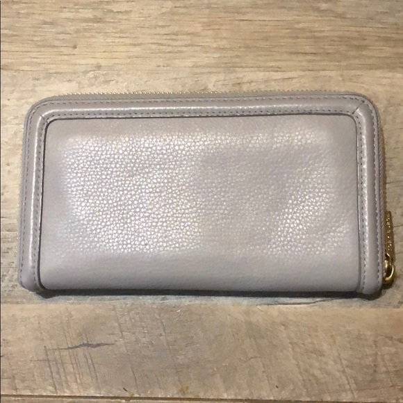 Tory Burch Amanda Continental Zip Around Wallet - Picture 2 of 8